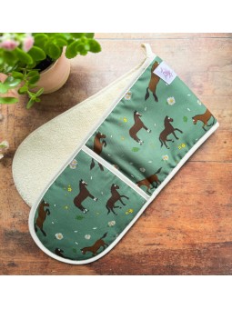 ‘Bay Horse & Daisies’...